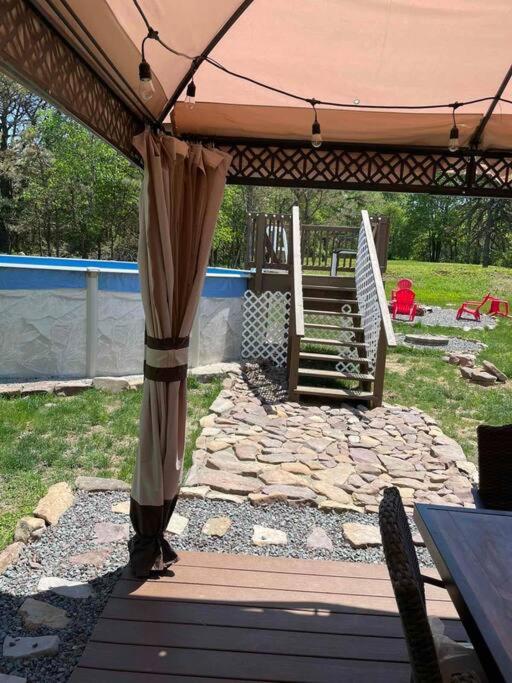Quiet Private House W Hot Tub/Fire Pit/Games Villa Blakeslee Exterior photo