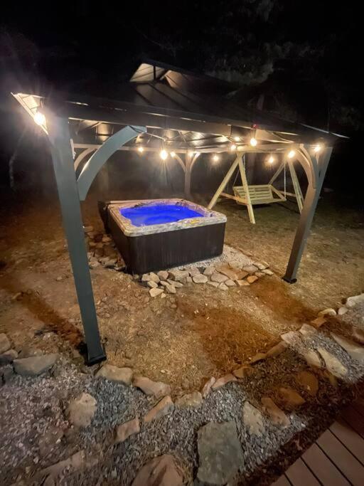 Quiet Private House W Hot Tub/Fire Pit/Games Villa Blakeslee Exterior photo